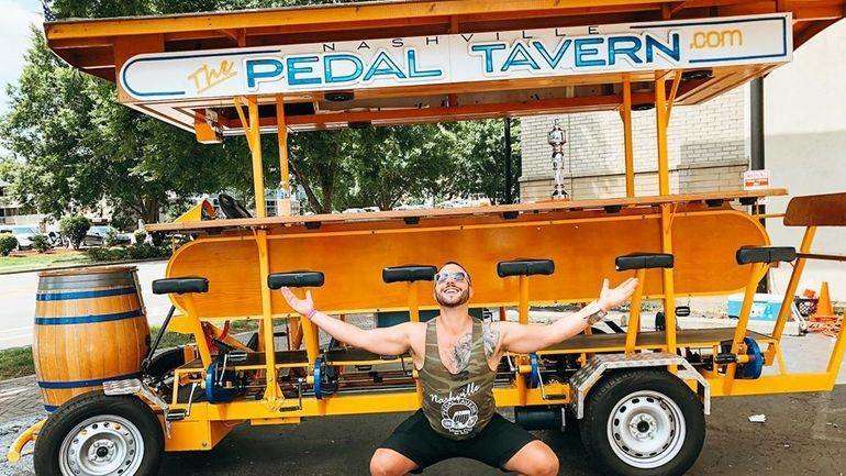 nashville pedal tavern